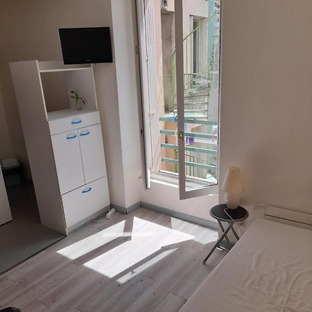 Super Appartement Centre Ville Дин Ле Бен Екстериор снимка