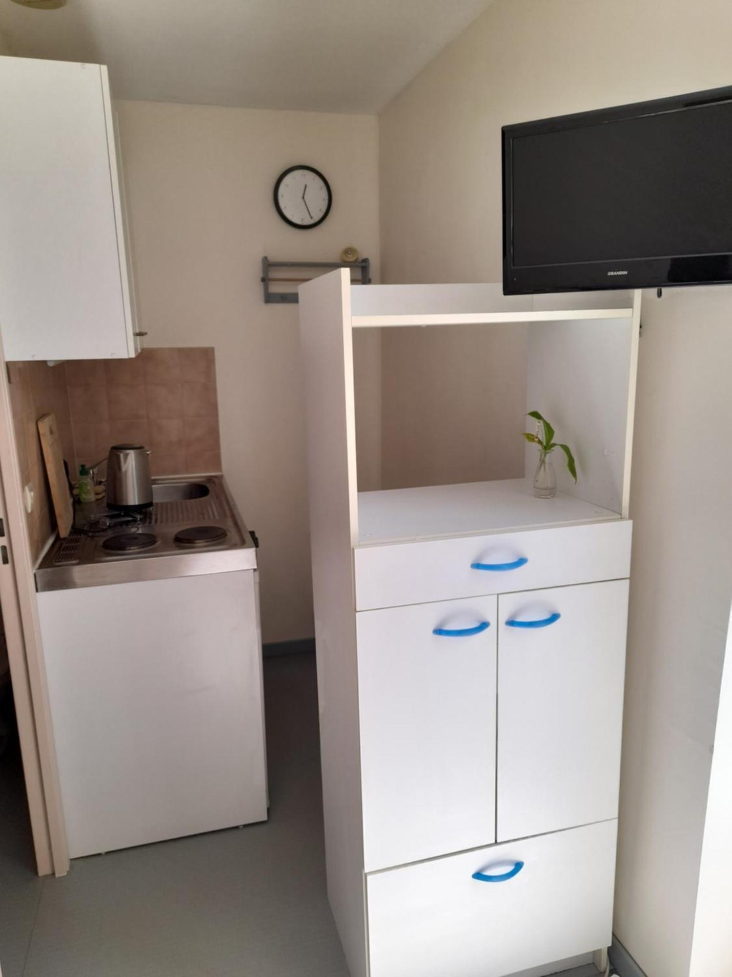 Super Appartement Centre Ville Дин Ле Бен Екстериор снимка